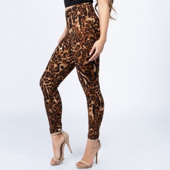 Plus Size High Rise Pull-On Leopard Print Leggings - Picture 3 of 8
